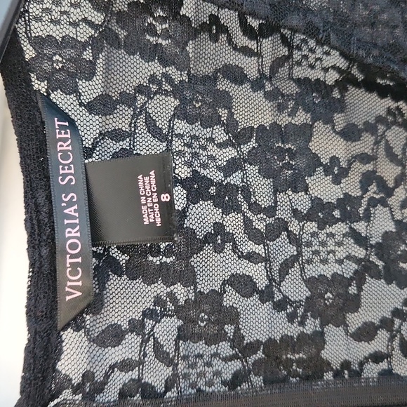 Victoria's Secret lace top size 8 - Picture 7 of 7